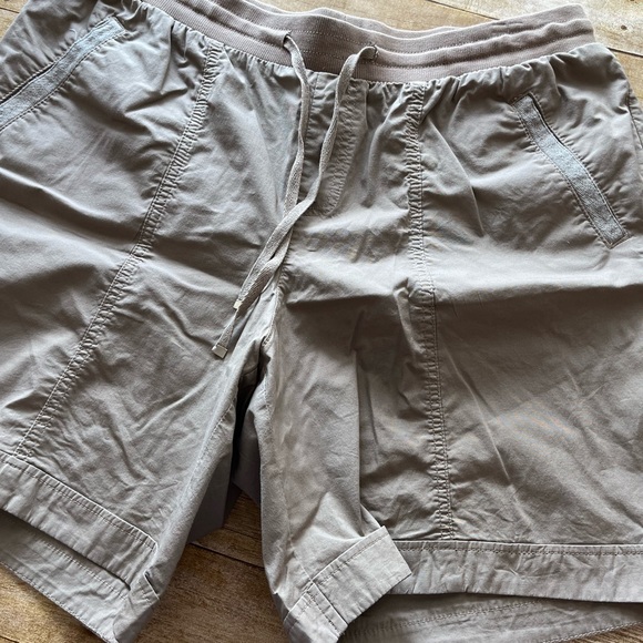 Fleur Bleue Tan Elastic Waist Drawstring Shorts 18W - Picture 3 of 4